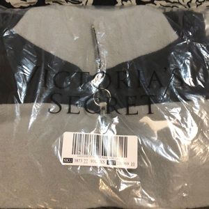 Vs pink zip up pullover